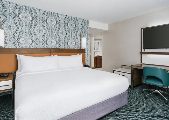 Courtyard By Marriott Orlando Downtown